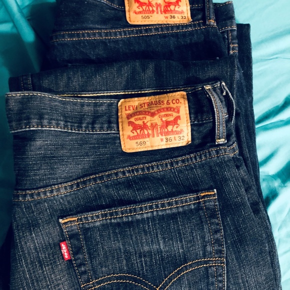 Levis - Picture 3 of 3